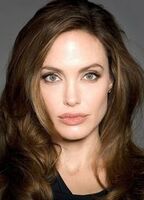 Анджелина Джоли