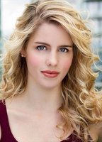 Эмили Бетт Рикардс