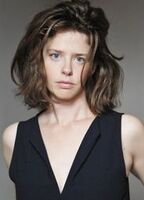 Майке Нёвилль