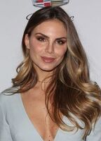 Нина Сеникар