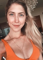 Эмбер Нюкам