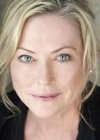 Лори Хэллир