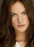 Келли Овертон