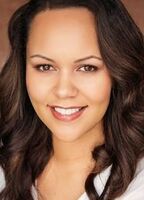 Циан Элиз Уайт