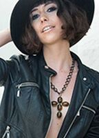 Таина Медина