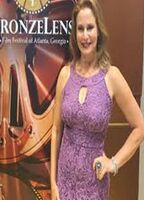 Джули Кендалл