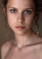 Элли Трингу