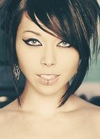 Сари Каммингс