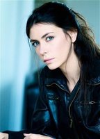 Эмили Артапинье