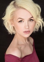 Джессика Эмли