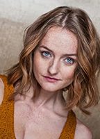 Нив Кэролан