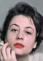 Анни Жирардо