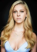 Никола Пельтц Бекхэм