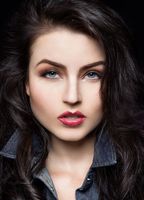 Вероника Лэйвери