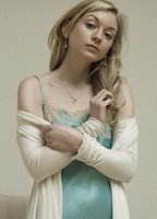 Эмили Кинни