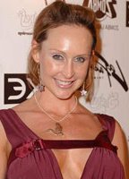 Лола Дэвидсон