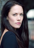 Сара Армстронг