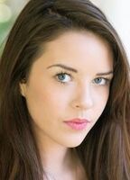 Алексис Арлингтон