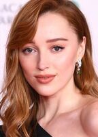 Фиби Дайневор