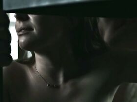 Кристина Малерова голая – Poslouchej (2019) #8