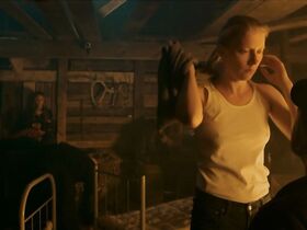 Ульяна Лукина голая – Игра на выживание s01e02 (2020) #2