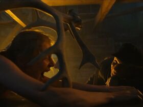 Ульяна Лукина голая – Игра на выживание s01e02 (2020) #8