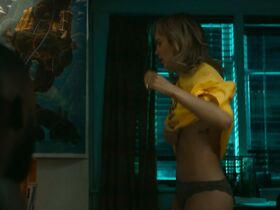 Роуз Макайвер голая – Проснувшийся s01e04 (2020) #8