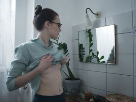 Джордан Фрай секси – Blink (2019) #4