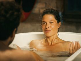 Майке Дроште голая – Das Leben ist kein Kindergarten (2020) #7