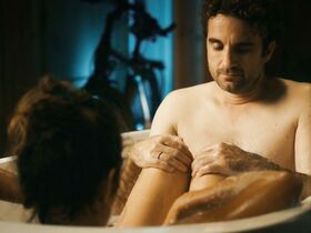 Майке Дроште голая – Das Leben ist kein Kindergarten (2020) #9