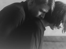 Юлия Снигирь секси – Хороший человек s01e02 (2020) #5