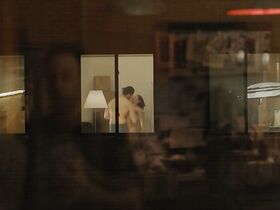 Джулиана Кэнфилд секси, Мария Диззия секси – Окно напротив (2019) #3