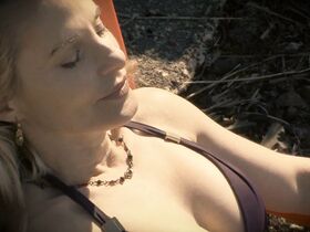 Анджела Барахас голая, Элен Юди секси – Зло у меня под кожей (2019) #3