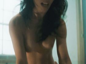 Сира Валенсуэла голая, Чейз Кристенсен голая, Таша Рейн голая, Таня Фокс секси – Атака неизвестного (2020) #5