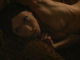 Лаура Смет голая, Зои Бесмонд де Сенневиль голая, Зина Есепчук секси – Пацанка s01e01-02 (2020) #16