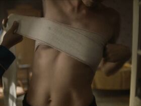 Лаура Смет голая, Зои Бесмонд де Сенневиль голая, Зина Есепчук секси – Пацанка s01e01-02 (2020) #4