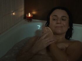 Микела Ческон голая – Гости на вилле (2020) #2