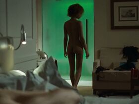 Микела Ческон голая – Гости на вилле (2020) #5