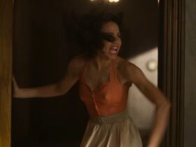 Джерни Смоллетт голая – Страна Лавкрафта s01e05 (2020) #6