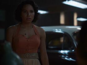 Джерни Смоллетт голая – Страна Лавкрафта s01e05 (2020) #8