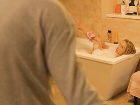 Петра Гржебичкова голая, Джули Шпачкова голая – Слишком личное (2020) #7