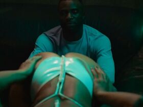 Эларика Джонсон голая – Долина соблазна s01e08 (2020) #11