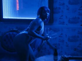 Эларика Джонсон голая – Долина соблазна s01e08 (2020) #24