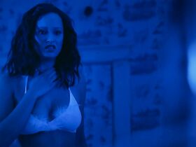 Эларика Джонсон голая – Долина соблазна s01e08 (2020) #5