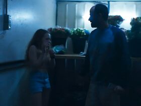 Шира Хаас голая – Разбитые зеркала (2018) #10