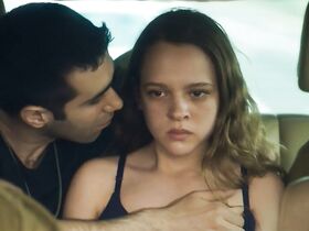 Шира Хаас голая – Разбитые зеркала (2018) #6