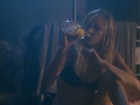 Каролина Шафранкова секси – Párty Hárd (2019) #8