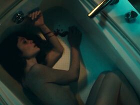 Франческа Каваллин голая – Секта (2019) #3