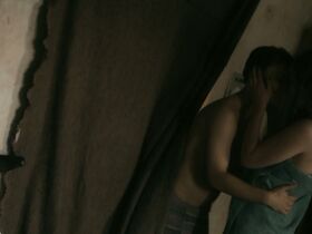 Леони Шульц секси – Всё будет хорошо (2012) #2