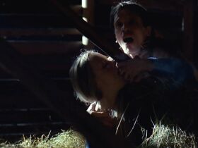 Рина Гришина голая, Анна Донченко секси, Наталья Бурмистрова секси – Игры детей взрослого возраста (2011) #3